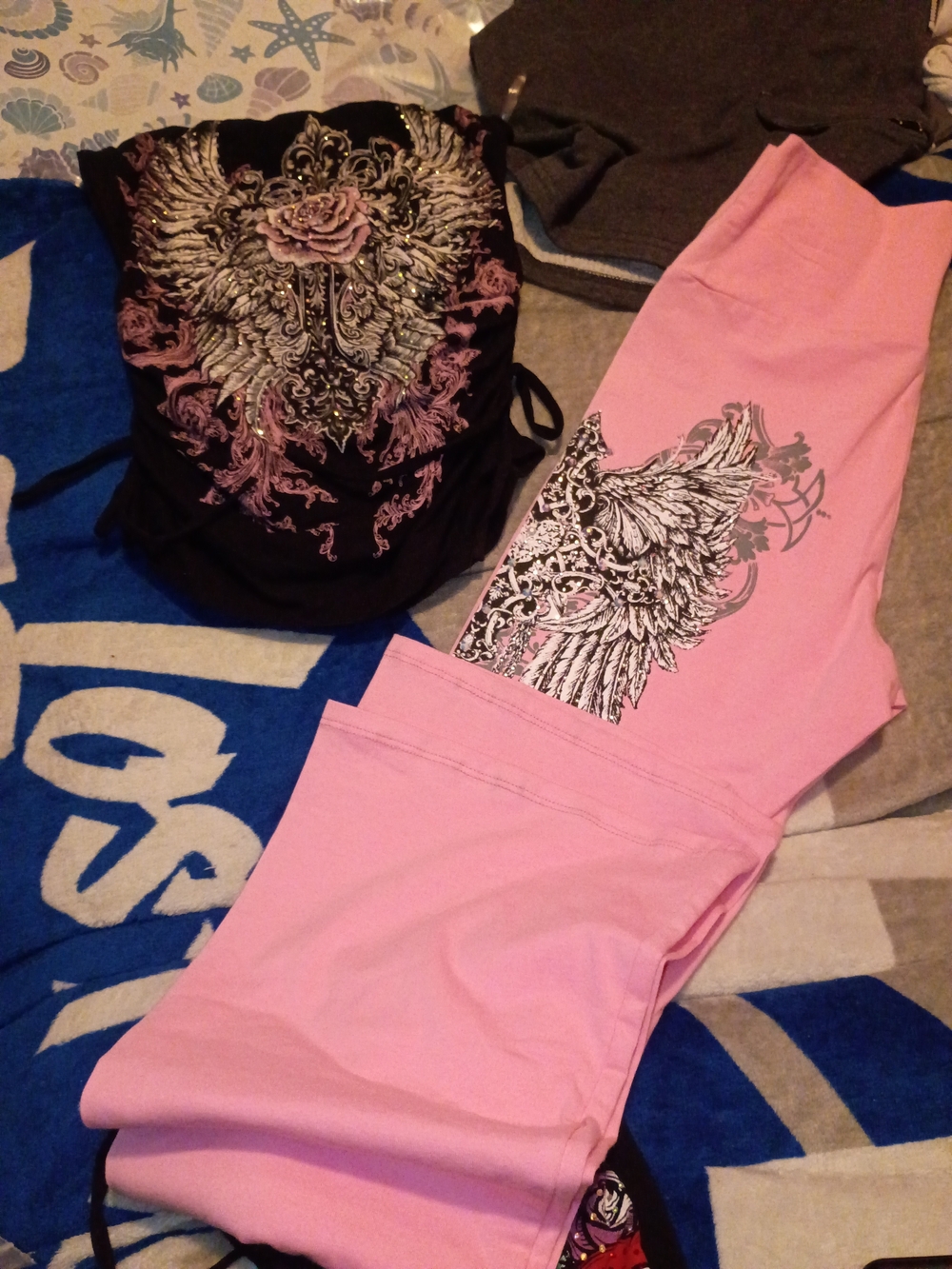 Willing To Trade Embellished Wing Graphic Tank with Pink Wing Leggings